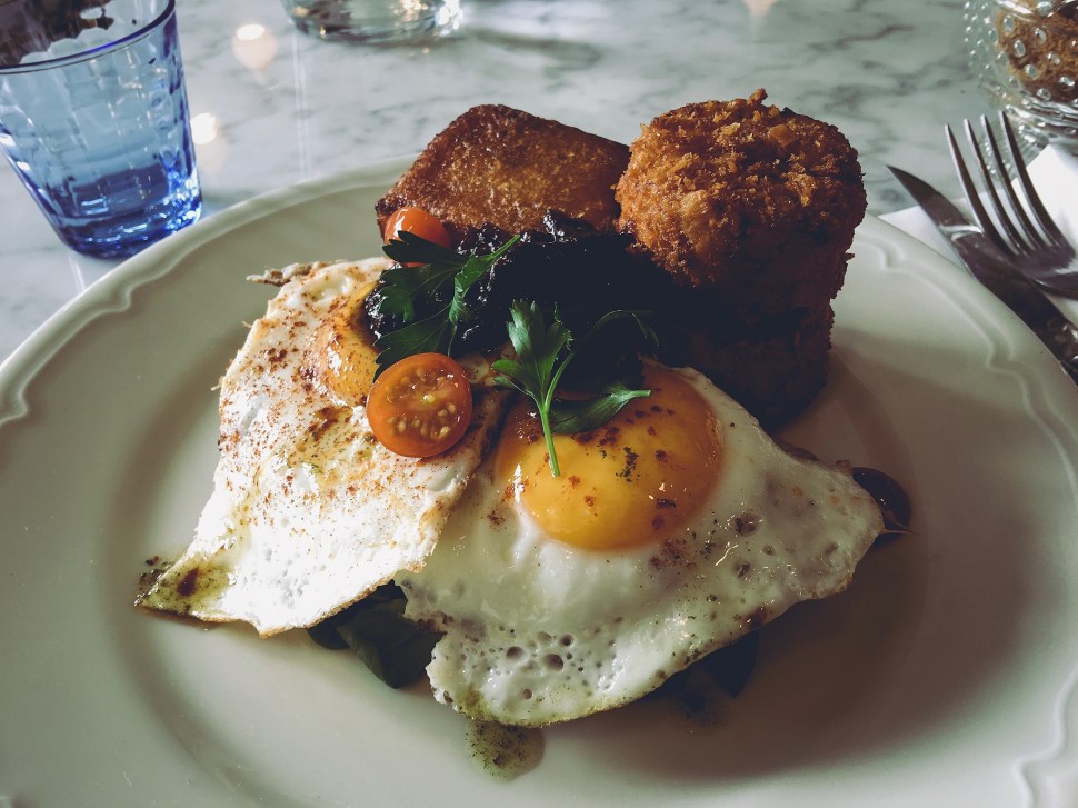 4B6D7BD2-C001-473E-9F19-36EBCCAF753F