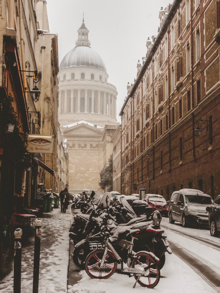 E60F2F73-B6F7-4AE3-89B8-20956E68553D