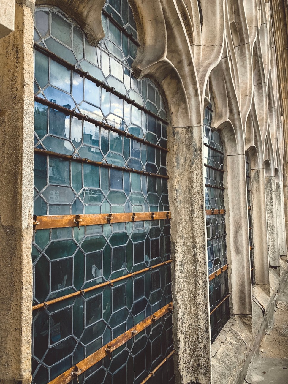 69D02F03-1E19-46EC-8DF8-D283364F05A3